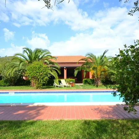 Case Del Conte Sleeps 4 Pool Air Con Wifi *